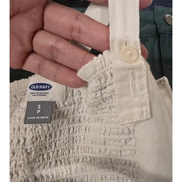 Charming White Summer Dress with Embroidered Hemline - Picture 8 of 14